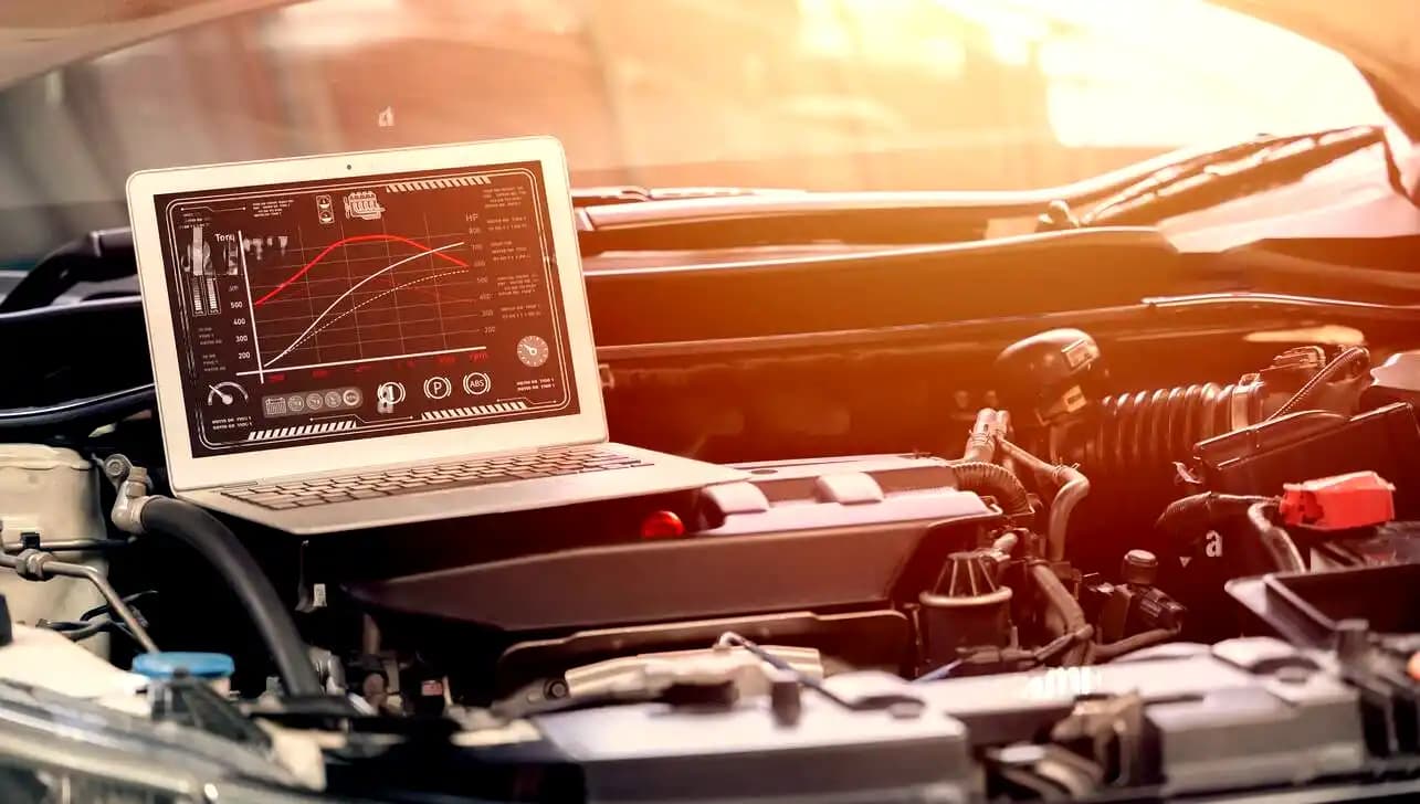 Image of car computer diagnostic service
